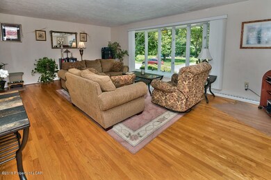 139 Frangorma Dr, Shavertown, PA 18708 - photo 2