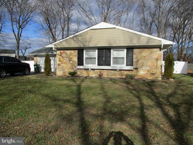 118 Hazelwood Cir, Willingboro, NJ 08046 - photo 2