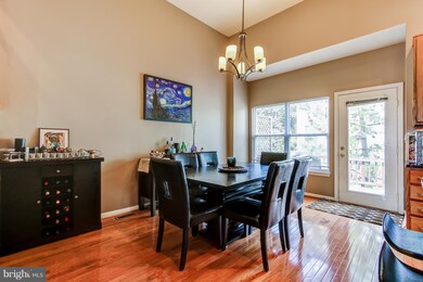 2552 James Monroe Cir, Herndon, VA 20171 - photo 7