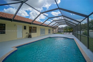 Screened Patio/Pool Area
