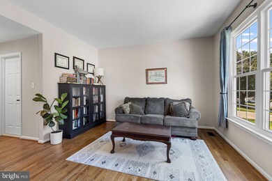 3587 Lions Field Rd, Triangle, VA 22172 - photo 4