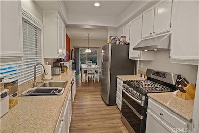 12888 Four Palms Ln, Sylmar, CA 91342 - photo 5