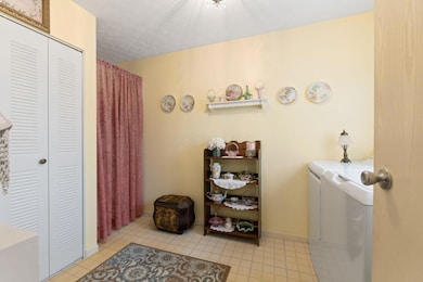 4714 Athalia Dr (Interior)-3