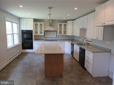 48 Tanglewood Dr, Langhorne, PA 19047 - photo 3