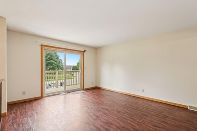 7-web-or-mls-Parkedge Cir-1006-007