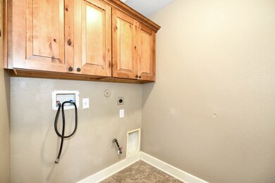 1220 Stallion Ridge, Alvin, TX 77511 - photo 6