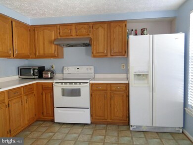 8120 Township Dr, Owings Mills, MD 21117 - photo 7