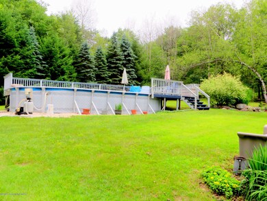 220 Longwoods Dr, Saylorsburg, PA 18353 - photo 2