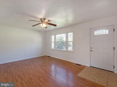 9359 Paradise Rd, Warrenton, VA 20186 - photo 4