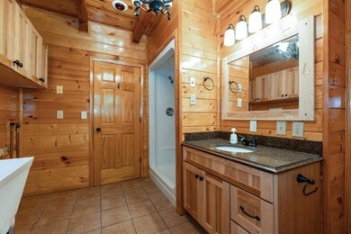 07_67129CONRADRD_2016_LowRes