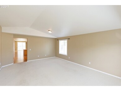 2174 Baines Blvd, Hubbard, OR 97032 - photo 3