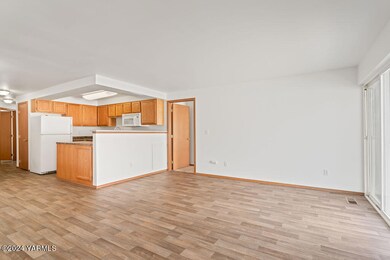 105PeachTreeLn-7