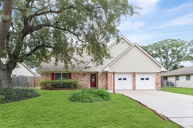 12502 Maxim Dr, Houston, TX 77065 - photo 3