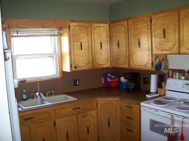 324 S Diamond St, Nampa, ID 83686 - photo 4