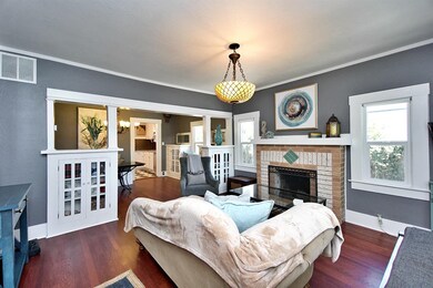 Hardwood Floors, Decorative Molding and Trim &