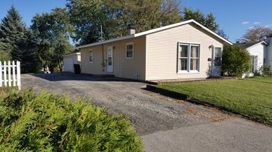 167 Austin Ave, Carpentersville, IL 60110 - photo 2