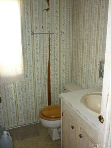 INCOMPLETE MASTER BATH