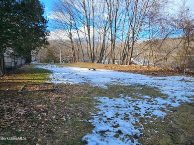 22 Prospect St, Adams, MA 01220 - photo 5