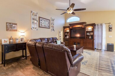 Listing_167504_Photo_3