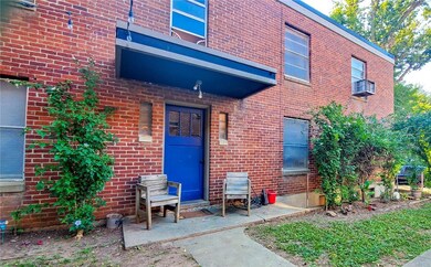 625 W Dickson St unit 2, Fayetteville, AR 72701 - photo 2
