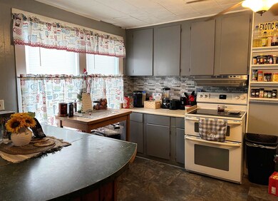 786 Third Ave, Berlin, NH 03570 - photo 2