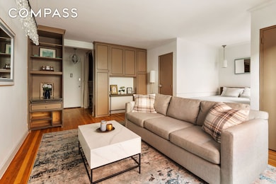 88 Bleecker St unit 6A, New York, NY 10012 - photo 2