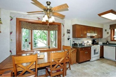 unlisted-address, Naperville, IL 60565 - photo 5