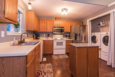 2015 SW 32nd Ct, Redmond, OR 97756 - photo 7