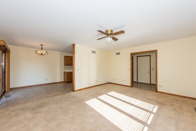 3408 Meadow Crest Cir, Gurnee, IL 60031 - photo 4