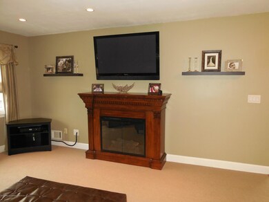 119 Levit Ave, Staten Island, NY 10314 - photo 4