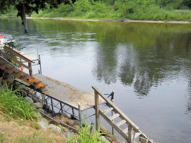 Steps to river & dock