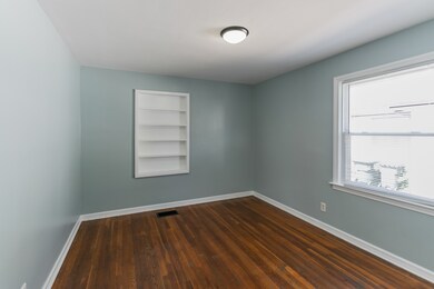 2013 Cooke Ct, Waukegan, IL 60085 - photo 7