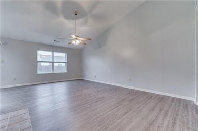 781 Spruce Dr, Greenwood, IN 46143 - photo 4