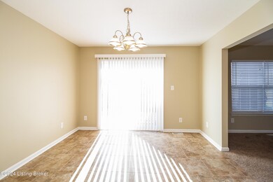 005-photo-dining-room-6648035