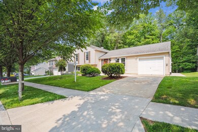 6711 Woodstream Dr, Lanham, MD 20706 - photo 2