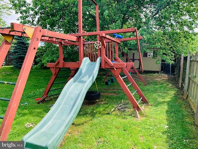 420 Federal Ln, Morrisville, PA 19067 - photo 2