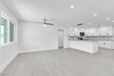 244 N 19th St, Las Vegas, NV 89101 - photo 3