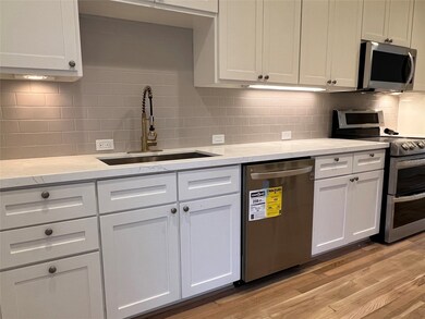 1656 Kipling St unit B, Houston, TX 77006 - photo 2