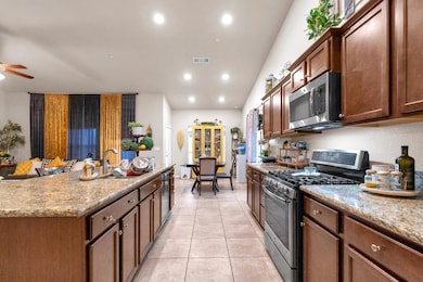 5302 W Homan Ave, Fresno, CA 93722 - photo 7