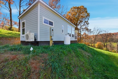 527 Saunders Rd, Franklin, NC 28734 - photo 4