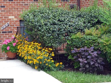 3850A Steppes Ct, Falls Church, VA 22041 - photo 2