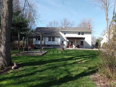 38 Cindy Crest Dr, Schenectady, NY 12306 - photo 2