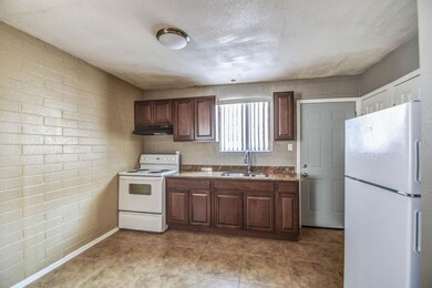 UNIT 1 KITCHEN 5