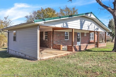 21703 Smokey Ln, Howe, OK 74940 - photo 3