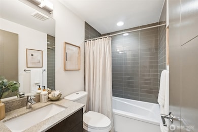 10503 Evanston Ave N unit C, Seattle, WA 98133 - photo 5