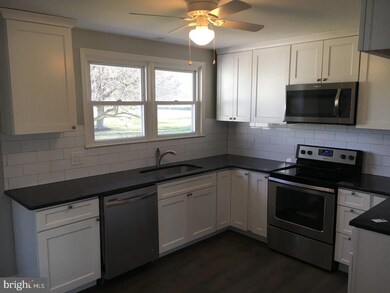 18 Neiffer Rd, Royersford, PA 19468 - photo 2
