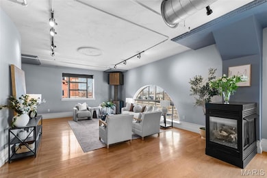 4901 Washington Blvd unit 2C, Saint Louis, MO 63108 - photo 2