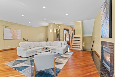 7513 W Tuckaway Pines Cir unit 24, Franklin, WI 53132 - photo 4