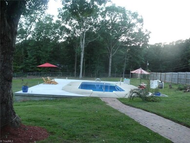 1210 Lindale Dr, Asheboro, NC 27205 - photo 7