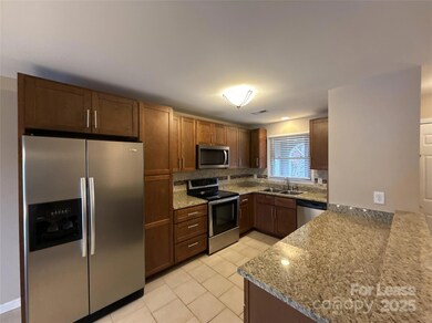 9801 Emerald Point Dr unit 12, Charlotte, NC 28278 - photo 5